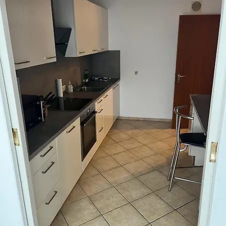 Schoene Mit Terrasse, Zentrumsnah