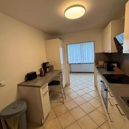 Apartment Schoene Grosse Wohnung Mit Terrasse, Zentrumsnah *