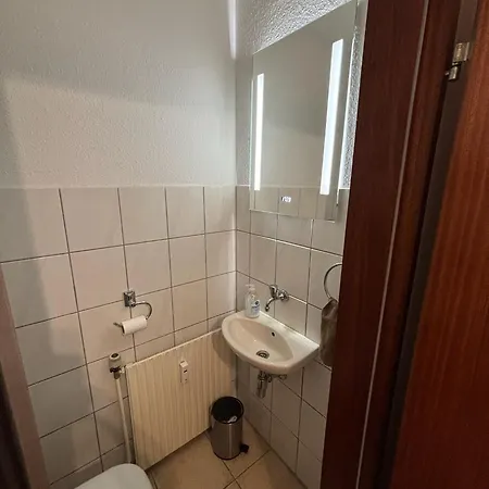 Schoene Mit Terrasse, Zentrumsnah Apartment *